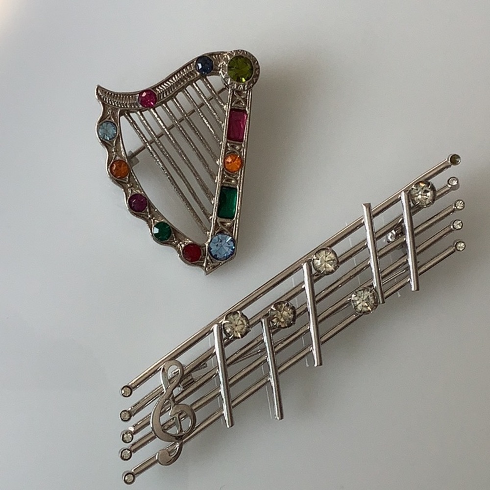 Musical fun pins